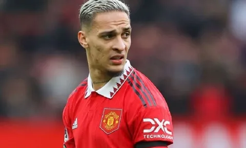 Man United thanh lý hợp đồng với 12 cầu thủ?