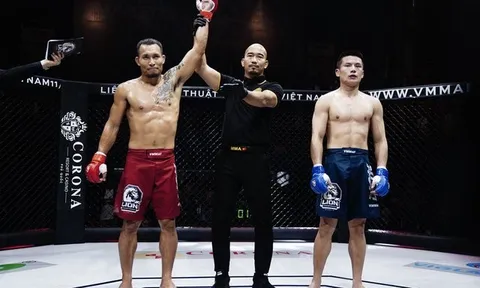 Trần Quang Lộc hạ knock-out Lý Tiểu Long ngay hiệp 1 đêm mở màn Lion Championship 2023