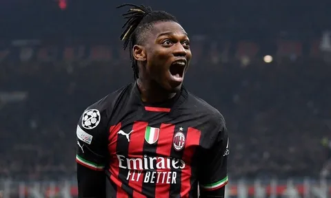 Napoli - AC Milan > 0-4: Partenopei thảm bại khó tin