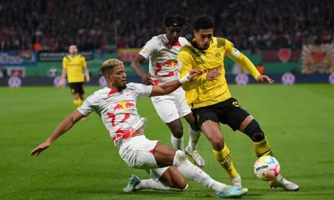 Dortmund bị "đá bay" khỏi tứ kết Cúp Quốc gia Đức