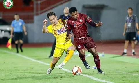 Topenland Bình Định - Thanh Hóa > 0-1: Đá hỏng phạt đền, Rafaelson hóa “tội đồ”