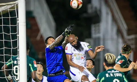 TP.HCM - Hà Nội > 1-3: Đương kim vô địch lên ngôi đầu bảng