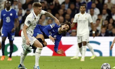 Vinicius - Kroos đã trở lại đội hình "Dải ngân hà''