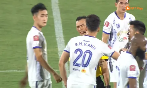 V.League 2023: Những cái đầu nóng