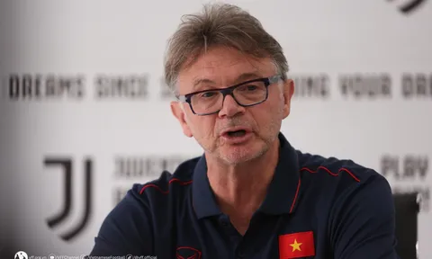 Huấn luyện viên Philippe Troussier và mục tiêu trong lần đầu tham dự SEA Games 32