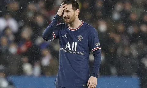 Messi liên tiếp nhận 3 giải thưởng cá nhân