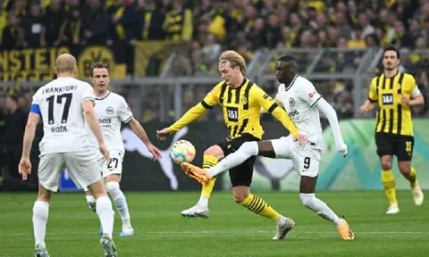 Dortmund chiếm ngôi đầu Bảng xếp hạng Bundesliga