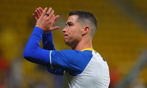 Ronaldo to tiếng với Ban huấn luyện Al Nassr
