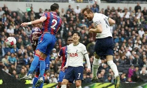 Harry Kane đi vào lịch sử Premier League