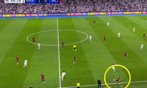 Huấn luyện viên Ancelotti bức xúc với sai lầm của trọng tài