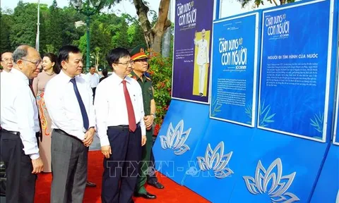 Trưng bày chuyên đề 'Hồ Chí Minh - Chân dung một con người'