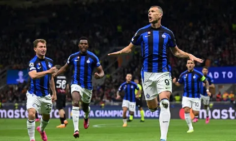 Edin Dzeko chạm mốc ghi bàn ấn tượng