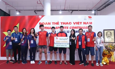 Herbalife Việt Nam thưởng nóng cho các vận động viên giành huy chương vàng đầu tiên của đoàn Thể thao Việt Nam tại SEA Games 32
