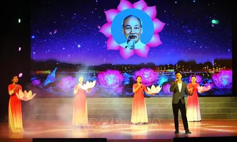Khai mạc Liên hoan Tiếng hát làng Sen năm 2023