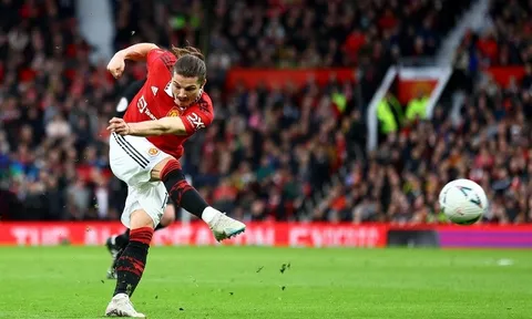 Marcel Sabitzer gia nhập danh sách nghỉ thi đấu hết mùa giải của Man United
