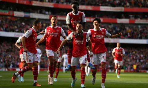 Arsenal thanh lọc lực lượng