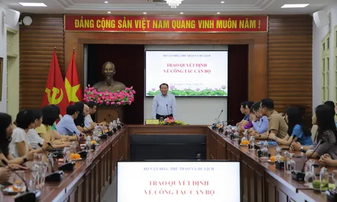 Bộ trưởng Nguyễn Văn Hùng: "Công tác cán bộ phải làm đến đâu chắc đến đó"