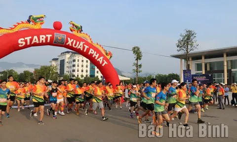 Giải Việt dã chào mừng Đại hội Hội Doanh nghiệp trẻ tỉnh Hoà Bình lần thứ V 