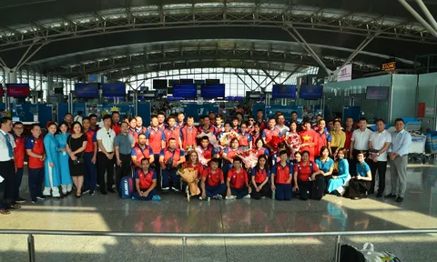 Đoàn Thể thao người khuyết tật Việt Nam lên đường tranh tài ASEAN Para Games 12