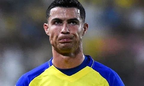 Cristiano Ronaldo từ chối ra sân vòng đấu cuối của Al Nassr