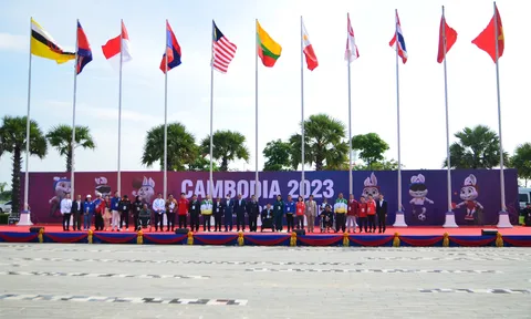 Lễ Thượng cờ các đoàn Thể thao tham dự ASEAN Para Games 12