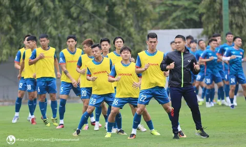 Đội tuyển Việt Nam: Cuộc thanh lọc của ông Troussier