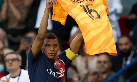 Không nhường Messi đá phạt đền, Kylian Mbappe bị chỉ trích