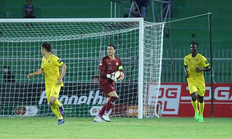 Huấn luyện viên Troussier kích hoạt làn sóng cầu thủ Việt kiều lên tuyển