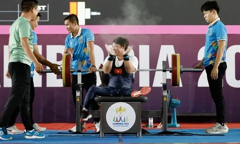 Đô cử Châu Hoàng Tuyết Loan giành huy chương vàng, phá kỷ lục ASEAN Para Games 12