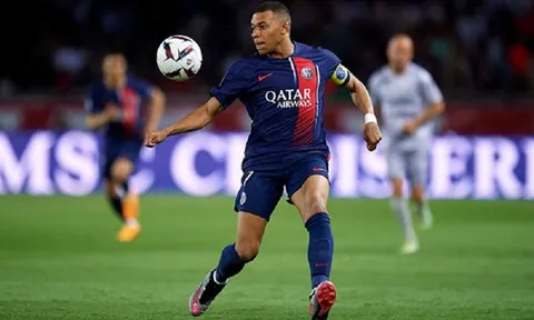 Mbappe thâu tóm các danh hiệu cá nhân tại Ligue 1