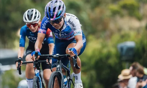 Nguyễn Thị Thật tranh tài tại giải Xe đạp Giro d'Italia Donne 2023
