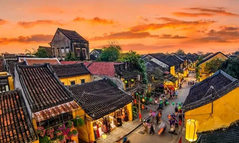 Gỡ "nút thắt" visa: Du lịch Việt Nam cần làm gì để "cất cánh"