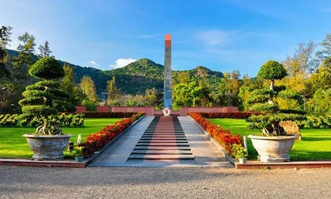 Bản hùng ca bất diệt - kết nối quá khứ, hiện tại và tương lai bằng tình yêu nước