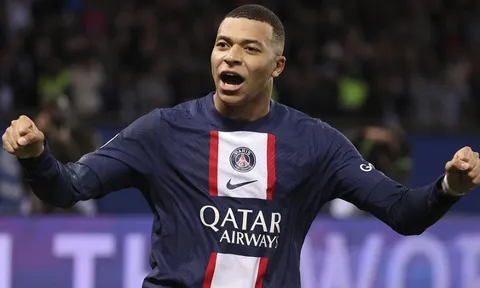 Paris Saint-Germain thuyết phục Mbappe gia hạn hợp đồng