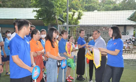 Giải Bóng đá nam, nữ truyền thống Đoàn khối Các cơ quan và doanh nghiệp tỉnh Đắk Lắk