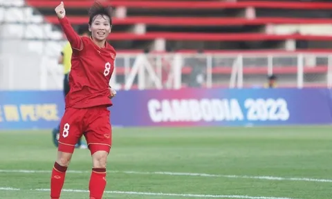 Đôi vai mang 6 con vít và hành trình đến World Cup đẫm nước mắt của “vệ binh” lớn tuổi nhất tuyển nữ Việt Nam