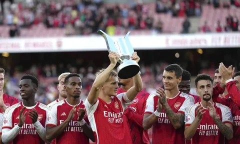 Arsenal nhọc nhằn vô địch Emirates Cup 2023