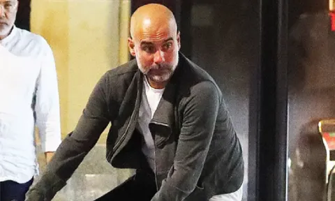 Huấn luyện viên Pep Guardiola ra phán quyết về tương lai của Bernardo Silva và Kyle Walker