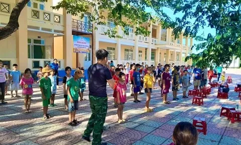 Bộ đội Biên phòng Quảng Ngãi dạy võ miễn phí cho học sinh