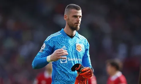 Thibaut Courtois chấn thương, Real Madrid nhắm đến David de Gea