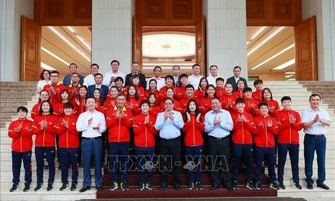 Thủ tướng Phạm Minh Chính gặp mặt, biểu dương Đội tuyển Bóng đá nữ Việt Nam