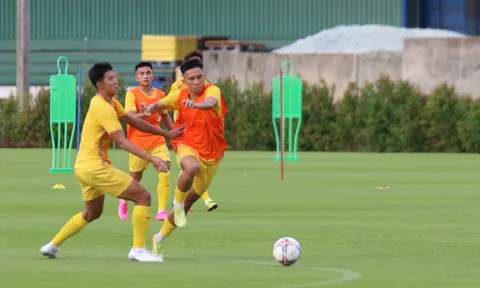 Đội tuyển U23 Việt Nam tập buổi đầu tiên tại Bangkok, lên phương án nhân sự cho trận “thử lửa” với U23 Bahrain