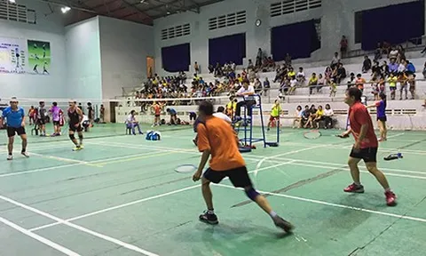 Bạn Thiên Trường - ở Đồng Nai hỏi: Xin cho biết, đánh cầu lông có tác dụng gì đối với sức khỏe? 