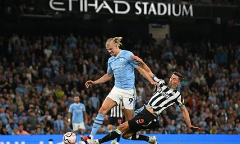 Man City thắng trận thứ hai liên tiếp, Man United gục ngã trên sân khách