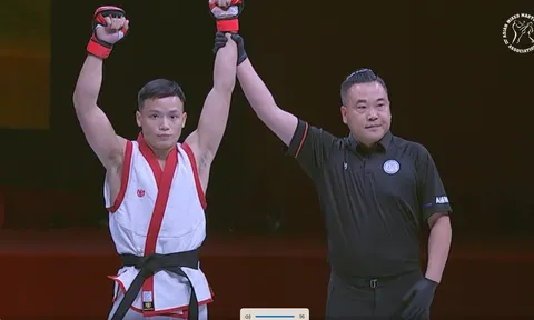Võ sĩ Nguyễn Tiến Long giành huy chương vàng tại giải vô địch MMA châu Á lần thứ nhất