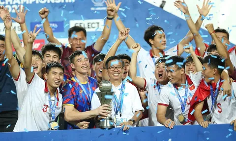 Huấn luyện viên Hoàng Anh Tuấn ca ngợi bản lĩnh của những nhà vô địch trẻ U23 Đông Nam Á 2023