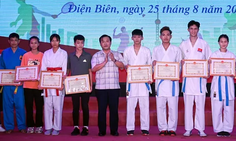 Điện Biên vinh danh, trao thưởng cho huấn luyện viên, vận động viên 
