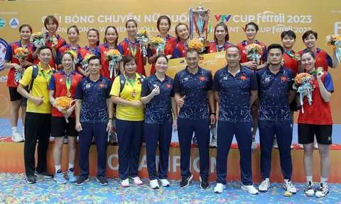 Đội tuyển bóng chuyền Việt Nam lên đường dự giải vô địch châu Á 2023