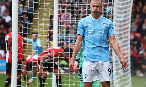 Man City toàn thắng 3 trận, Liverpool ngược dòng không tưởng