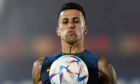 Hậu vệ Joao Cancelo gia nhập Barcelona